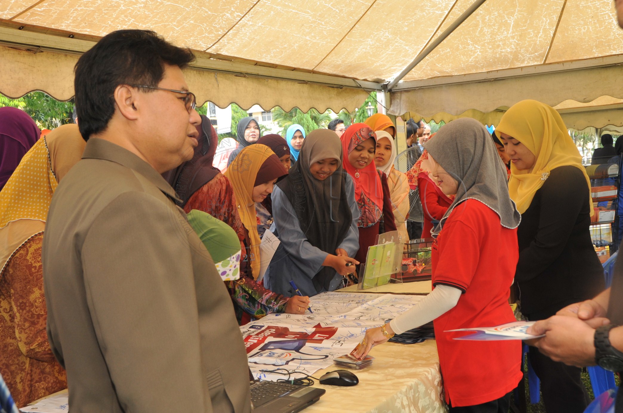 PRO 14 51 KKP PRO 7058